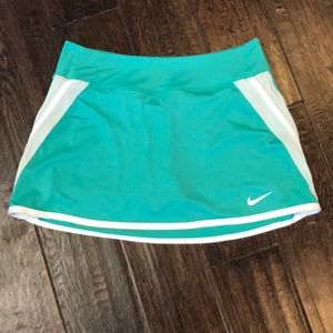 Closet CLOSING! Make an offer!